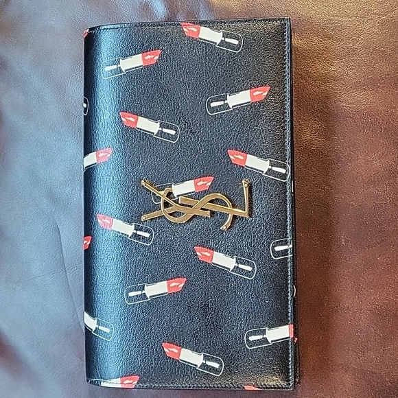 YSL Clutch - Picture 1 of 7